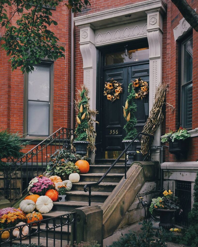 13 Elegant Fall Porch Décor Ideas You Need to See - Newbury Home