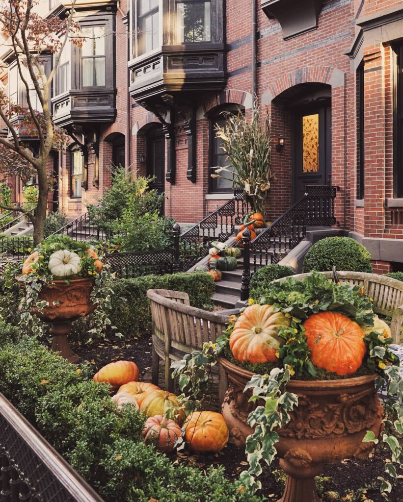13 Elegant Fall Porch Décor Ideas You Need to See - Newbury Home